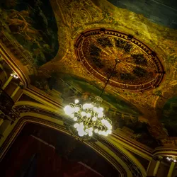 inside-the-opera-house_24380791786_o.jpg
