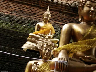 three-buddhas_538815140_o.jpg