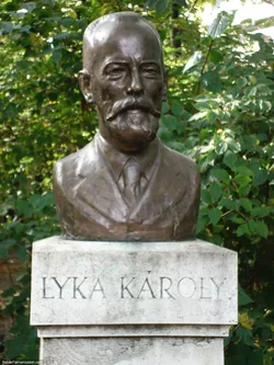 lyka-karoly_341358117_o.jpg