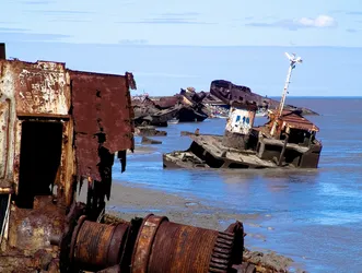ship-graveyard_2862697599_o.jpg