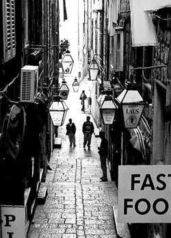 fast-food-in-dubrovnik_2353739044_o.jpg