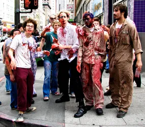 even-zombies-have-to-wait-for-a-red-light_2783732514_o.jpg