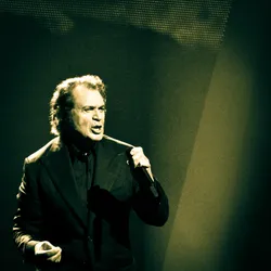 engelbert-humperdinck_7414220030_o.jpg