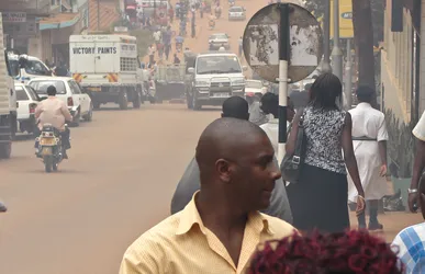 the-dusty-streets-of-kampala_2236713137_o.jpg