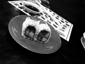 california-roll_205663396_o.jpg