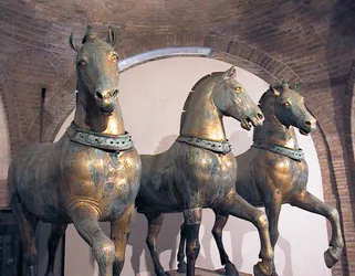 three-horses_228187003_o.jpg