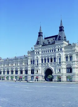 the-first-department-store-to-sell-western-goods-in-the-soviet-union_164175785_o.jpg