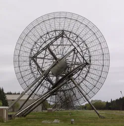 westerbork-space-telescope_2858476523_o.jpg