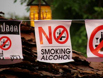 no-smoking-alcohol_2354567815_o.jpg