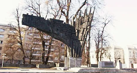 monument_2352569696_o.jpg