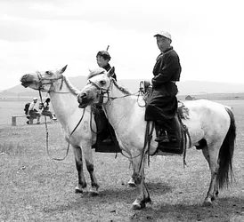 horse-riders_2287539623_o.jpg