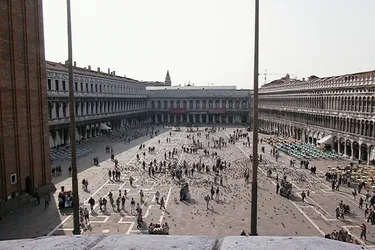 venices-main-square_228186694_o.jpg