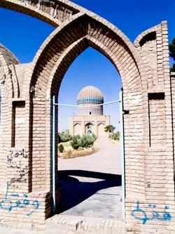 mausoleum-at-the-musalla-complex_2571140578_o.jpg