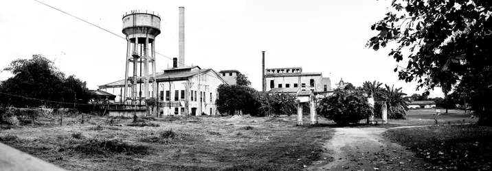 abandoned-factory_2153832218_o.jpg