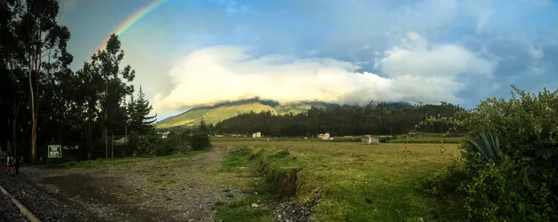 a-rainbow-in-otavalo_16795778385_o.jpg
