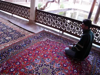 praying-in-abyaneh_322233285_o.jpg