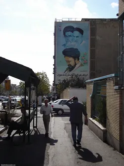 khomeini-and-friends_396335349_o.jpg