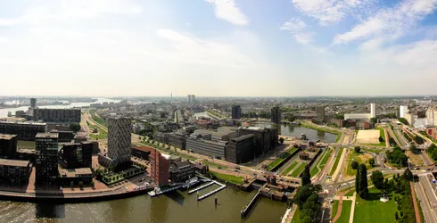 overlooking-rotterdam_6025287526_o.jpg