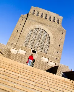 voortrekker-monument_2863033192_o.jpg