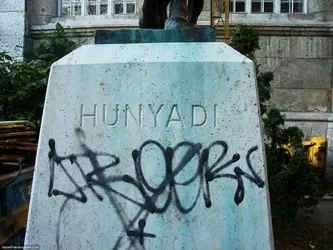 hunyadi-vandalised_341076474_o.jpg