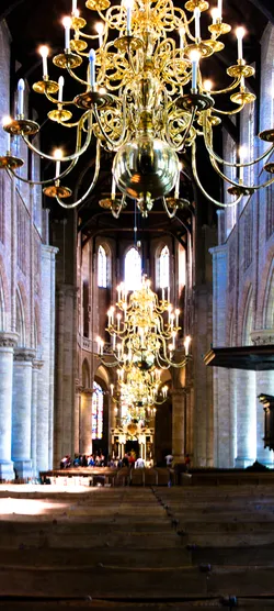 inside-the-nieuwe-kerk_4736343820_o.jpg