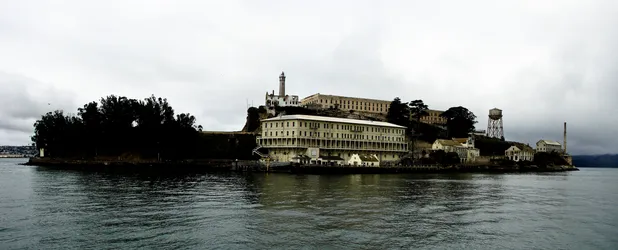 alcatraz-skyline_2791565305_o.jpg