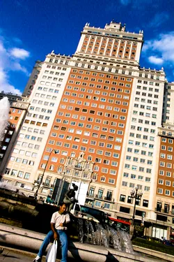 edificio-de-espana_2319998119_o.jpg