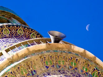 the-blue-mosque-and-a-white-moon_2570300019_o.jpg